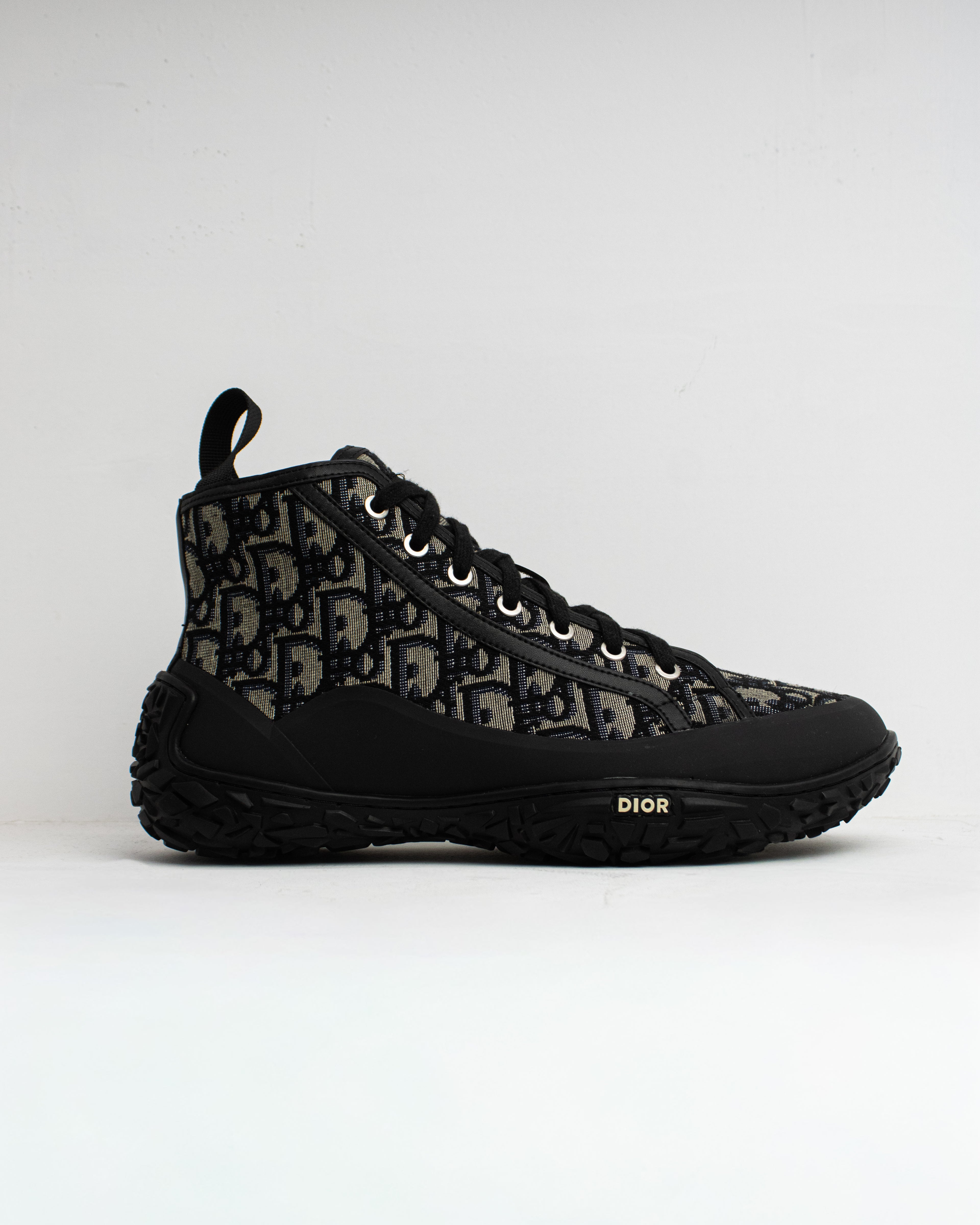BOTA DIOR B28 BLACK BEIGE