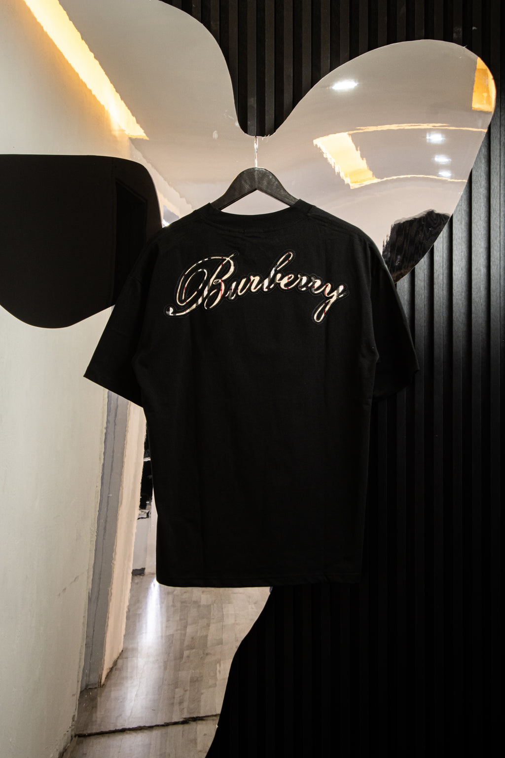 PLAYERA BURBERRY LOGO SCRIPT TRASERO