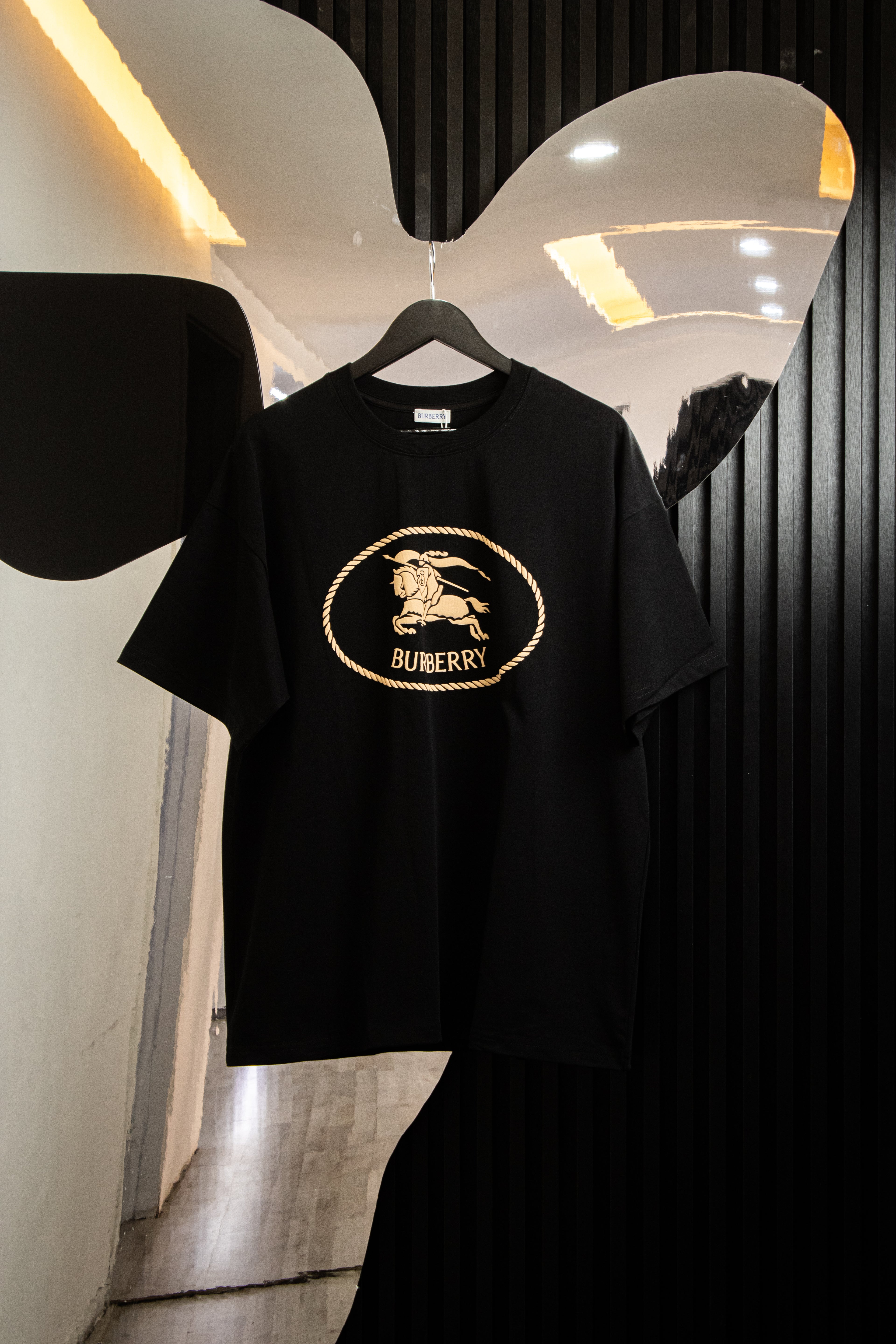 PLAYERA BURBERRY SELLO KNIGHT
